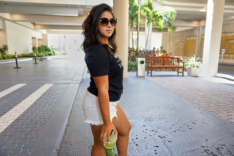 SLEEK SUNGLASSES