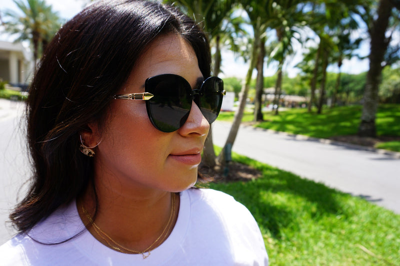 SLEEK SUNGLASSES