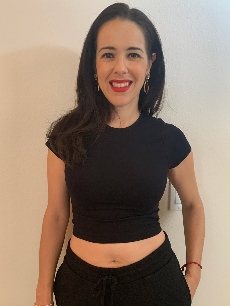 Black Tight Crop Tee